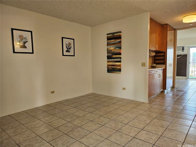 1516 Ward Avenue 701, Honolulu, HI 96822