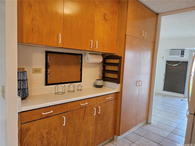 1516 Ward Avenue 701, Honolulu, HI 96822