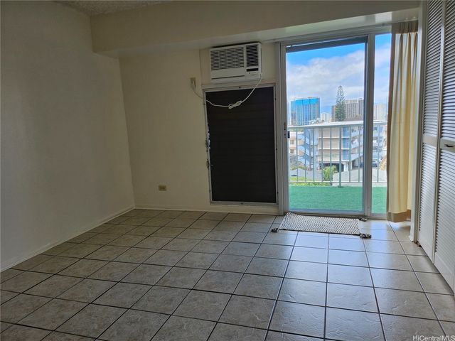 1516 Ward Avenue 701, Honolulu, HI 96822