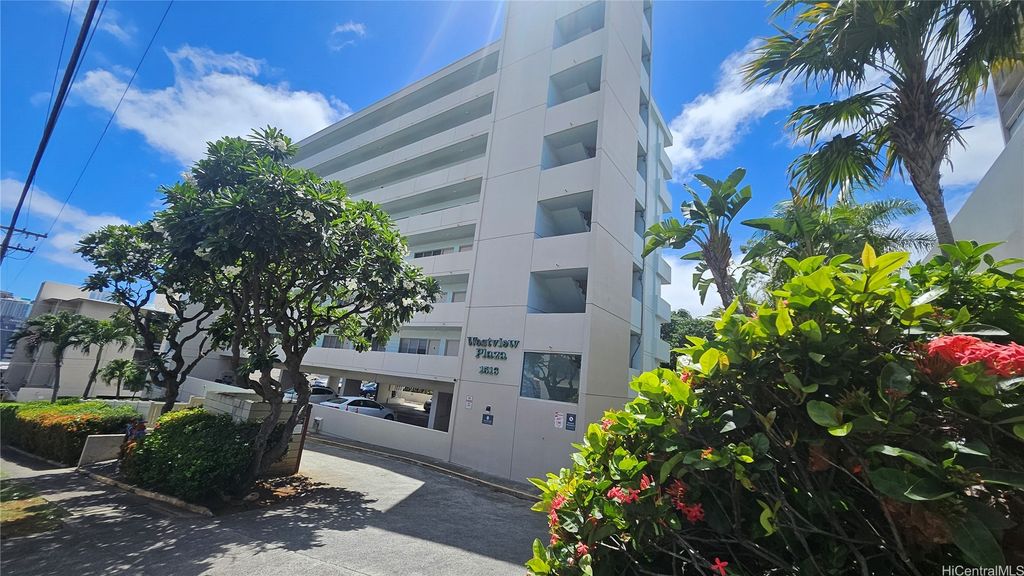 1516 Ward Avenue 701, Honolulu, HI 96822
