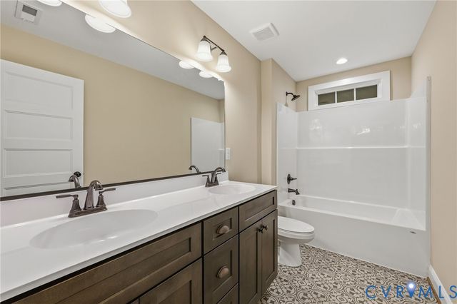 3139 Pineview Dr, Powhatan, VA 23139