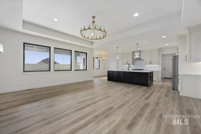 663 Canyon Crest Drive W, Twin Falls, ID 83301