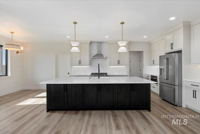 663 Canyon Crest Drive W, Twin Falls, ID 83301