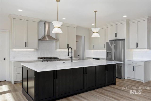 663 Canyon Crest Drive W, Twin Falls, ID 83301