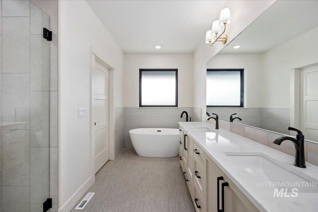 663 Canyon Crest Drive W, Twin Falls, ID 83301