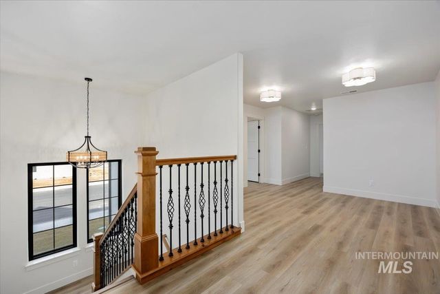 663 Canyon Crest Drive W, Twin Falls, ID 83301