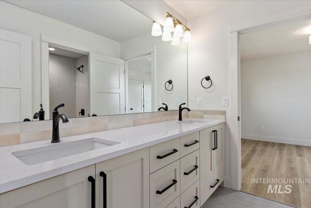 663 Canyon Crest Drive W, Twin Falls, ID 83301