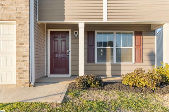 136 Poplarville Drive, Piedmont, SC 29673