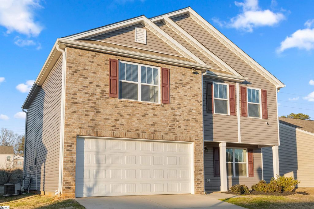 136 Poplarville Drive, Piedmont, SC 29673