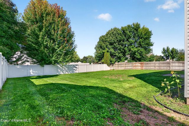 9190 N Torrey LN, Hayden, ID 83835