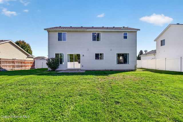 9190 N Torrey LN, Hayden, ID 83835