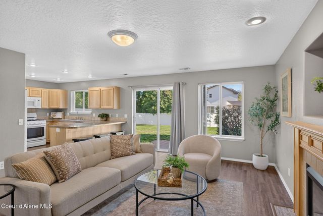 9190 N Torrey LN, Hayden, ID 83835