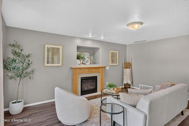 9190 N Torrey LN, Hayden, ID 83835