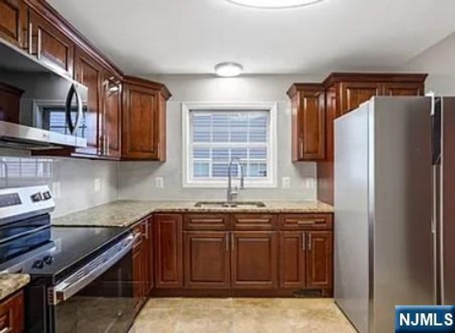 53 12th Avenue, Paterson, NJ 07501