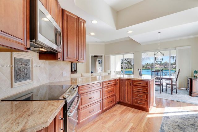 1349 Saint Lawrence Dr, Palm Beach Gardens, FL 33410