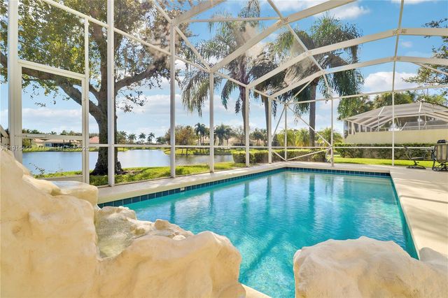 1349 Saint Lawrence Dr, Palm Beach Gardens, FL 33410