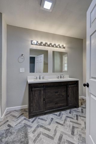 4094 Parkview Drive, Frontenac, KS 66763