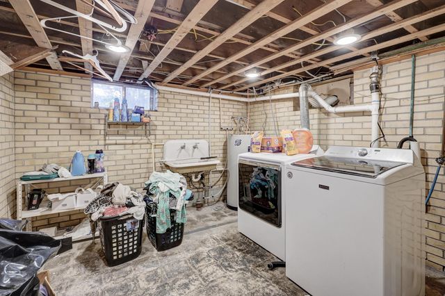 4094 Parkview Drive, Frontenac, KS 66763