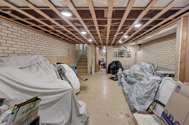 4094 Parkview Drive, Frontenac, KS 66763