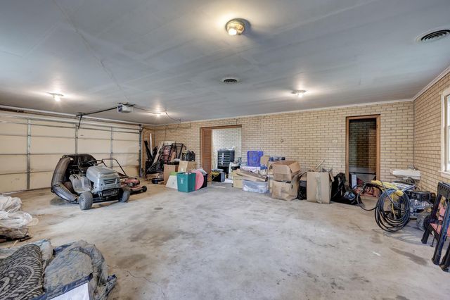 4094 Parkview Drive, Frontenac, KS 66763