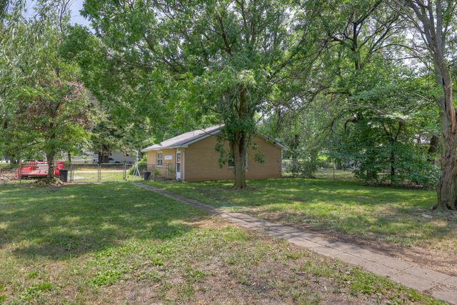 4094 Parkview Drive, Frontenac, KS 66763