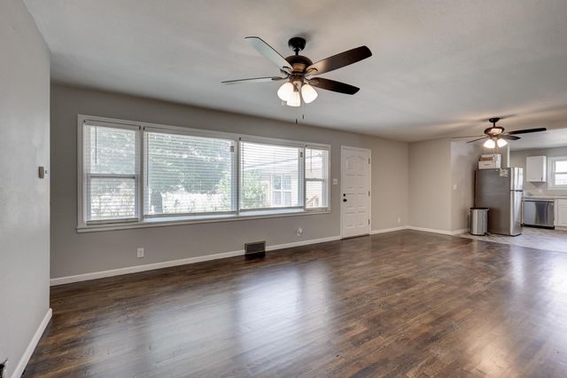 4094 Parkview Drive, Frontenac, KS 66763