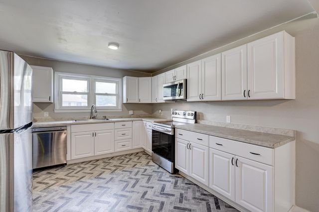 4094 Parkview Drive, Frontenac, KS 66763