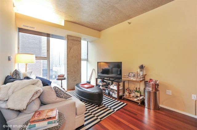 550 N Saint Clair Street 1202, Chicago, IL 60611