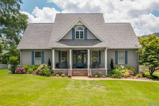 200 Canoe Creek Road, Rainbow City, AL 35906