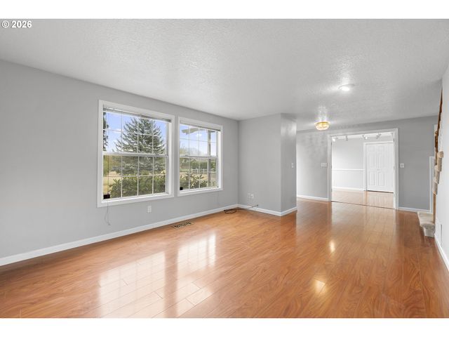 2607 Sw PLEASANT VIEW Dr, Gresham, OR 97080