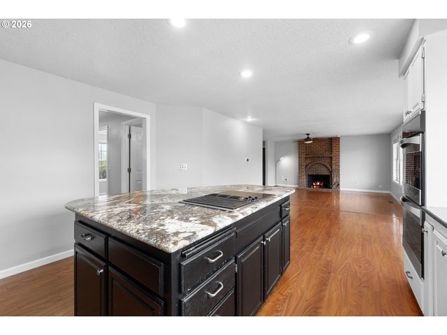 2607 Sw PLEASANT VIEW Dr, Gresham, OR 97080