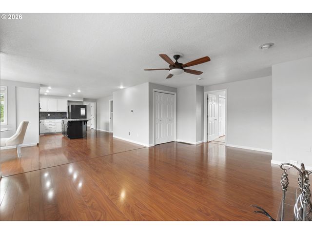 2607 Sw PLEASANT VIEW Dr, Gresham, OR 97080