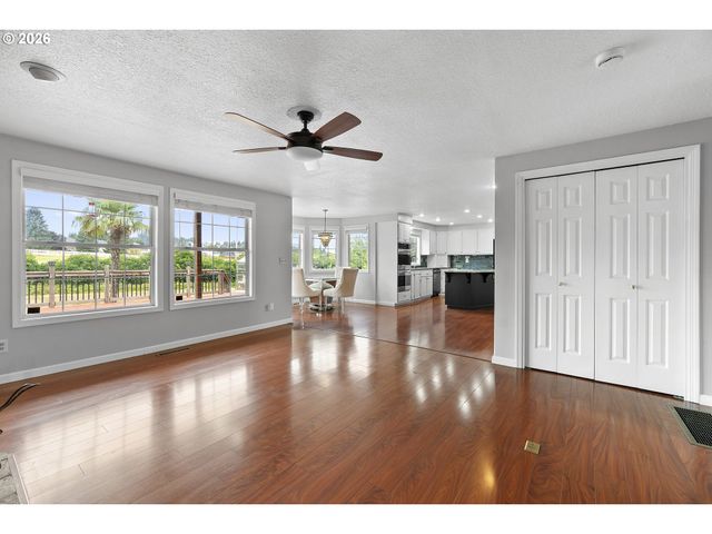 2607 Sw PLEASANT VIEW Dr, Gresham, OR 97080