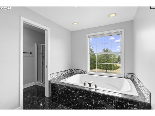 2607 Sw PLEASANT VIEW Dr, Gresham, OR 97080