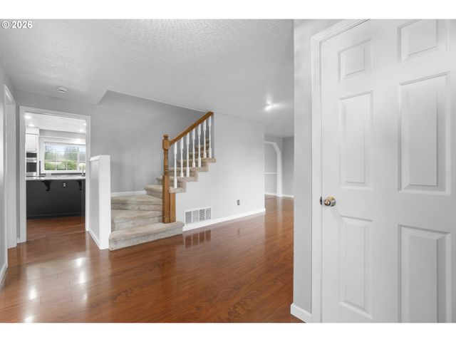 2607 Sw PLEASANT VIEW Dr, Gresham, OR 97080