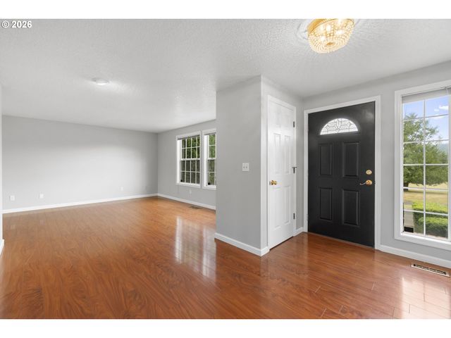 2607 Sw PLEASANT VIEW Dr, Gresham, OR 97080