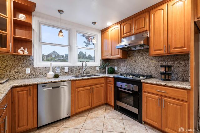 211 Sadowa Street, San Francisco, CA 94112