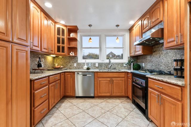 211 Sadowa Street, San Francisco, CA 94112