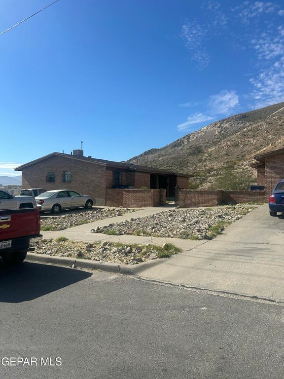 1263 N N.Cotton Street, El Paso, TX 79902