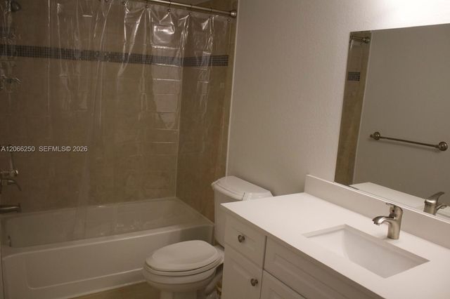 2826 S University Drive 3203, Davie, FL 33328