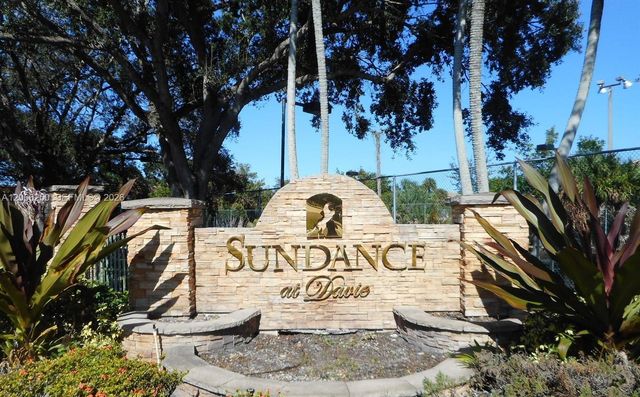 2826 S University Drive 3203, Davie, FL 33328