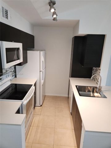 2826 S University Drive 3203, Davie, FL 33328