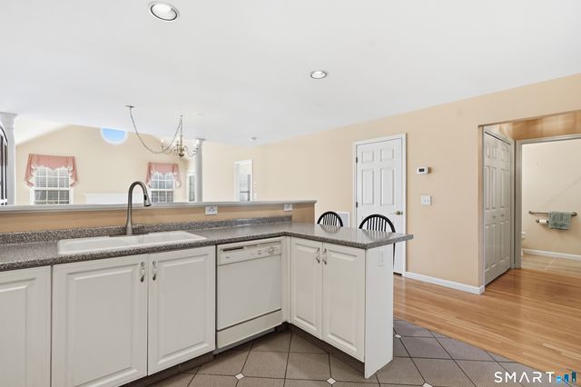 31 Saint George Place 31, Newtown, CT 06482