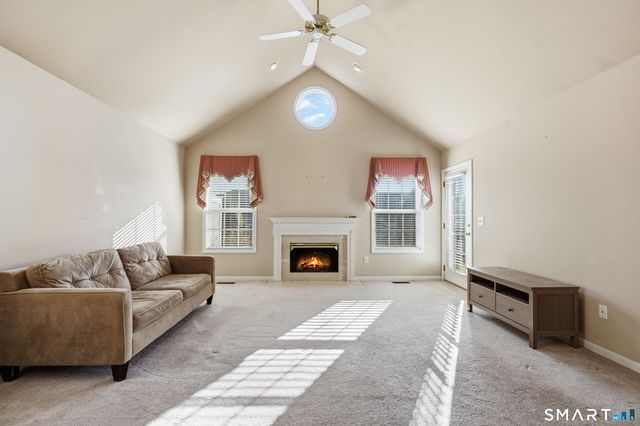 31 Saint George Place 31, Newtown, CT 06482