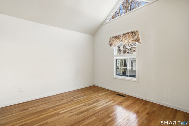 31 Saint George Place 31, Newtown, CT 06482