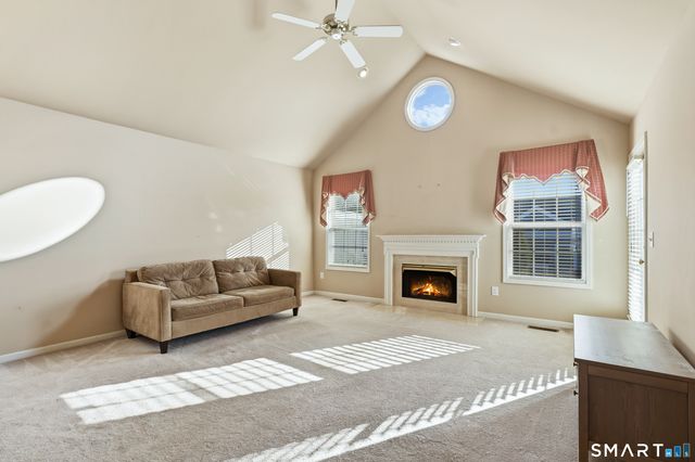 31 Saint George Place 31, Newtown, CT 06482