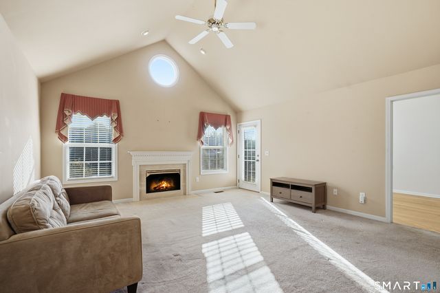 31 Saint George Place 31, Newtown, CT 06482