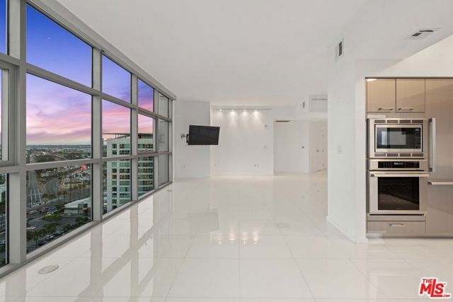 13700 Marina Pointe Drive 1915, Marina Del Rey, CA 90292