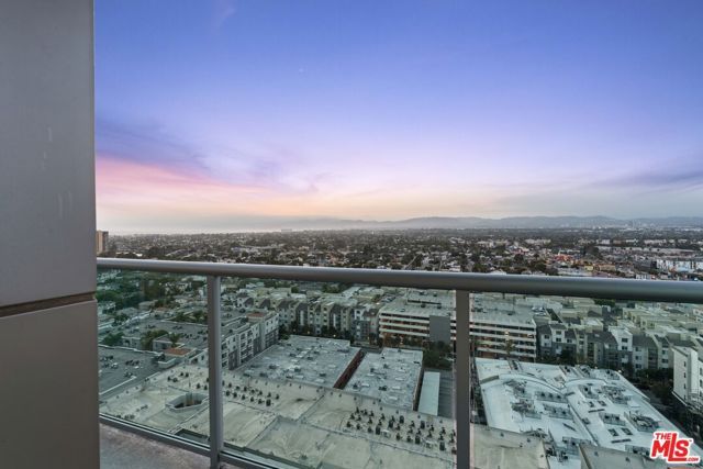 13700 Marina Pointe Drive 1915, Marina Del Rey, CA 90292
