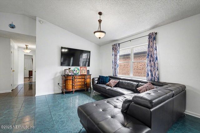 2529 AMERICAS CUP Circle E, Jacksonville, FL 32233